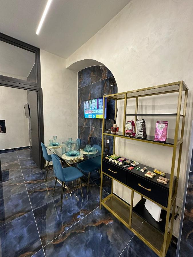Apartamento La Dimora Di Pulcinella Nápoles Exterior foto