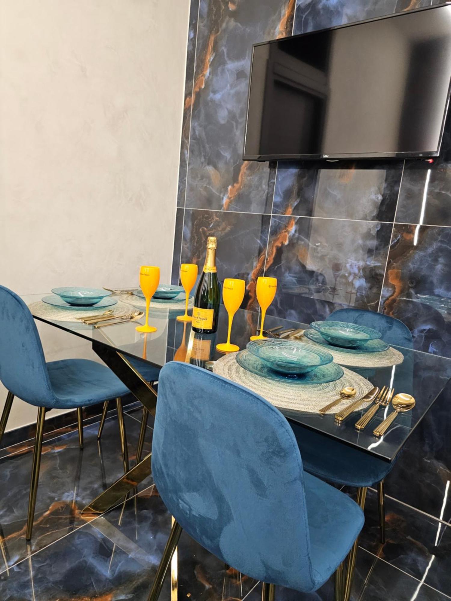 Apartamento La Dimora Di Pulcinella Nápoles Exterior foto